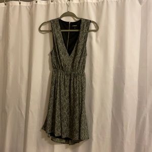 Express • Size 4 • Midi Dress